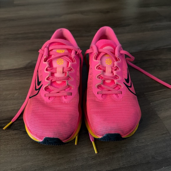 Nike Women’s Zoom Fly 5 - Picture 2 of 6